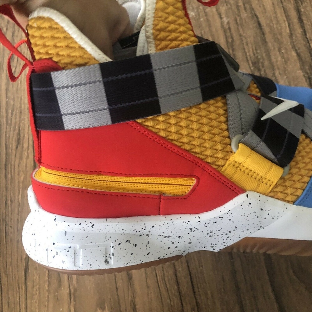NIKE LEBRON SOLDIER XII FLYEASE SHOES "TOY STORY" - Picture 3 of 7